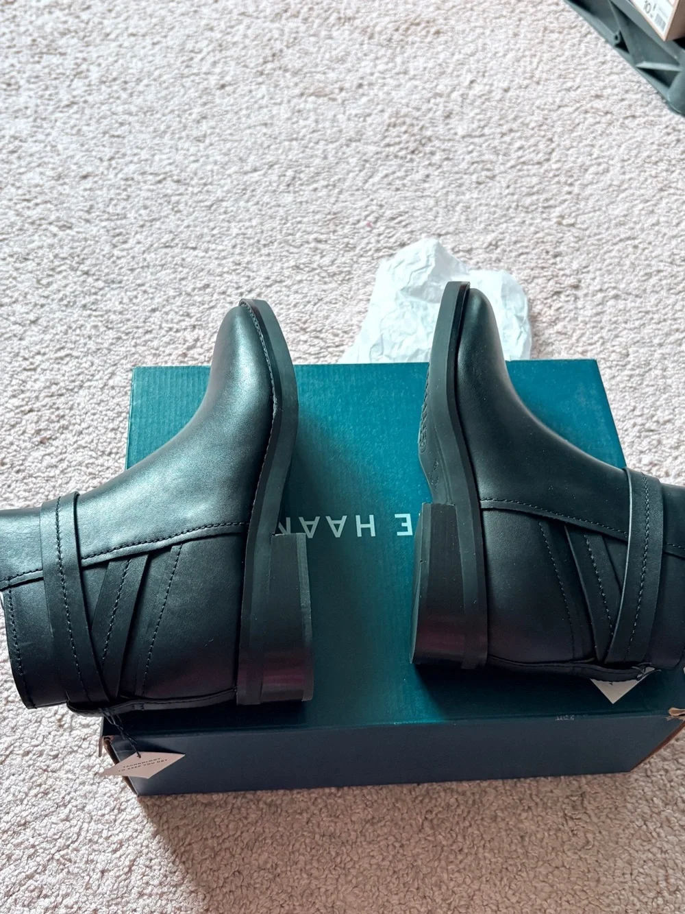 Cole Haan Rosalyn Black Leather ankle boots sizs 5